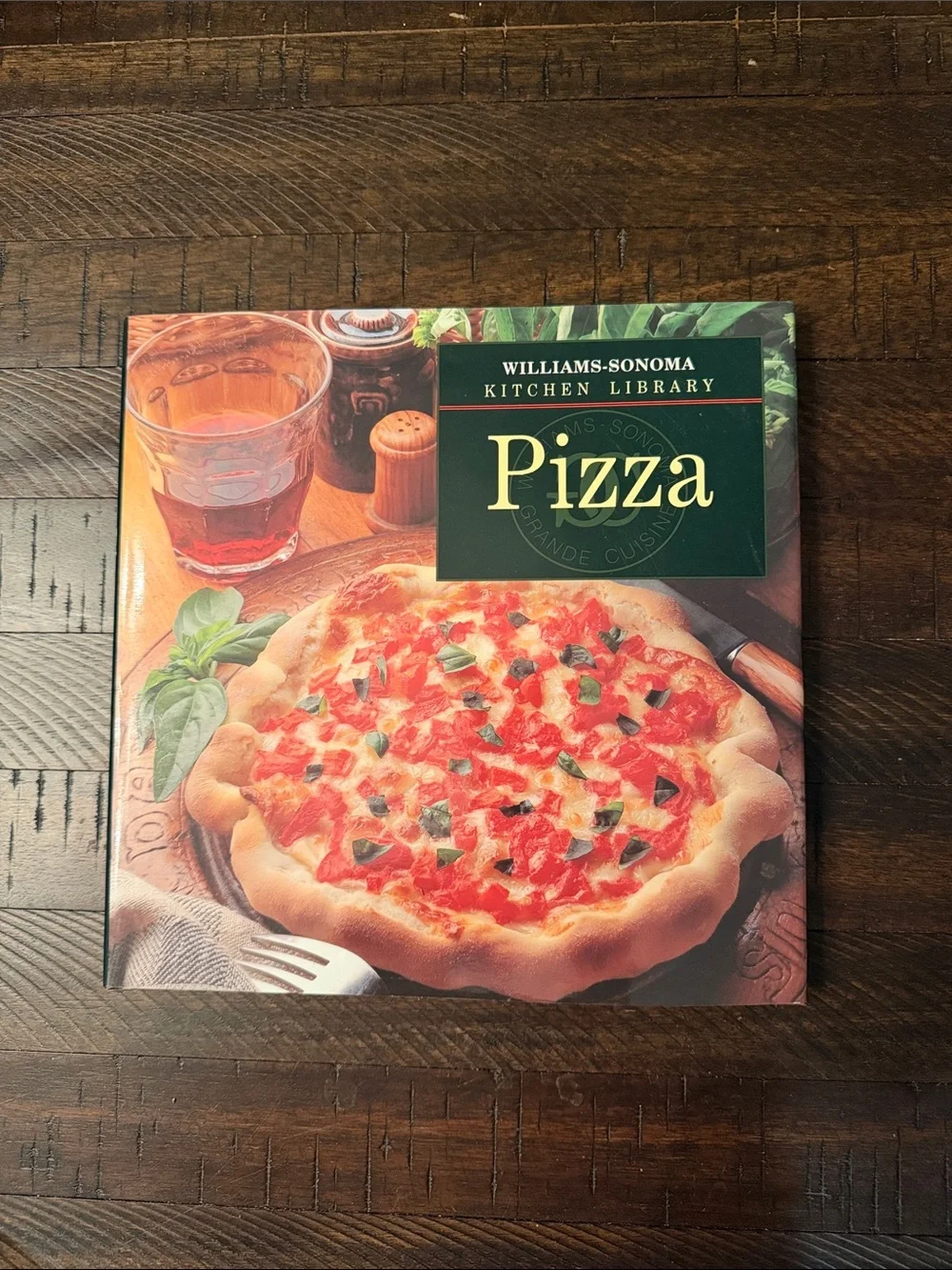 Williams-Sonoma Pizza Cookbook - Green and Red Cover